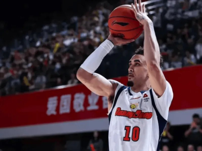 G3广东73-88北京被淘汰 球员评价：奎因优秀，4人及格，6人低迷|张皓嘉|cba季后赛|杜润旺|胡明轩|焦泊乔_新浪体育_新浪新闻